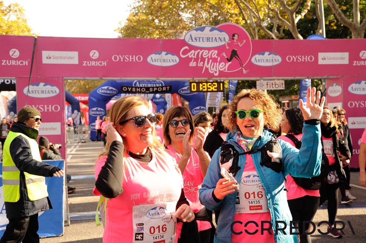 Llegada de la Carrera de la Mujer de Barcelona (ARCO DERECHO 75)