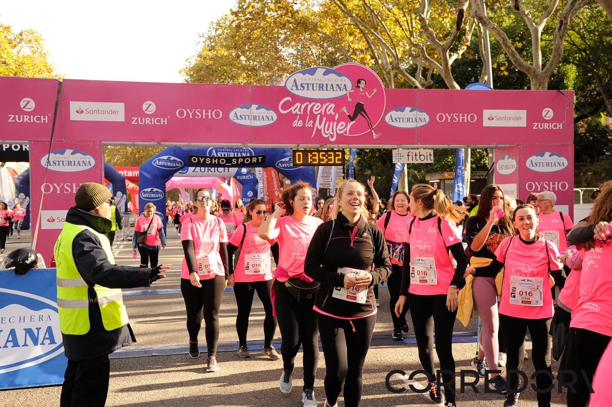 Llegada de la Carrera de la Mujer de Barcelona (ARCO DERECHO 76)