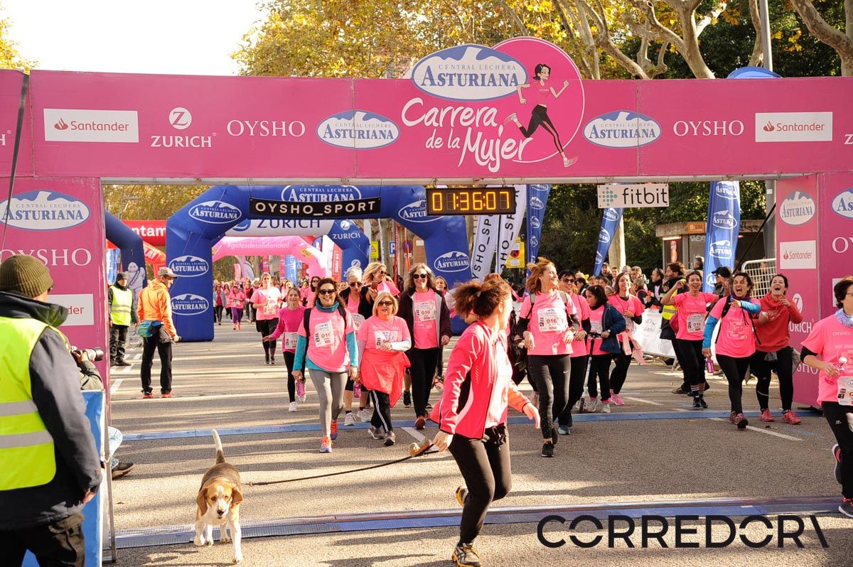 Llegada de la Carrera de la Mujer de Barcelona (ARCO DERECHO 77)