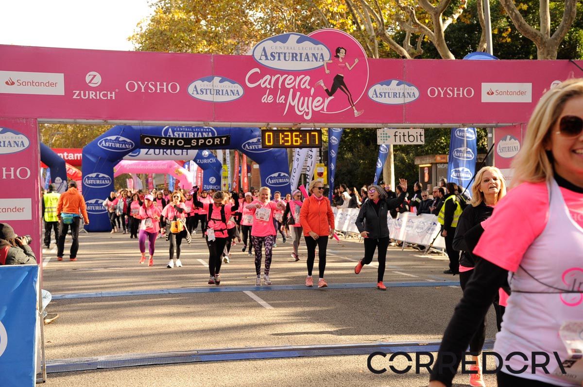 Llegada de la Carrera de la Mujer de Barcelona (ARCO DERECHO 77)
