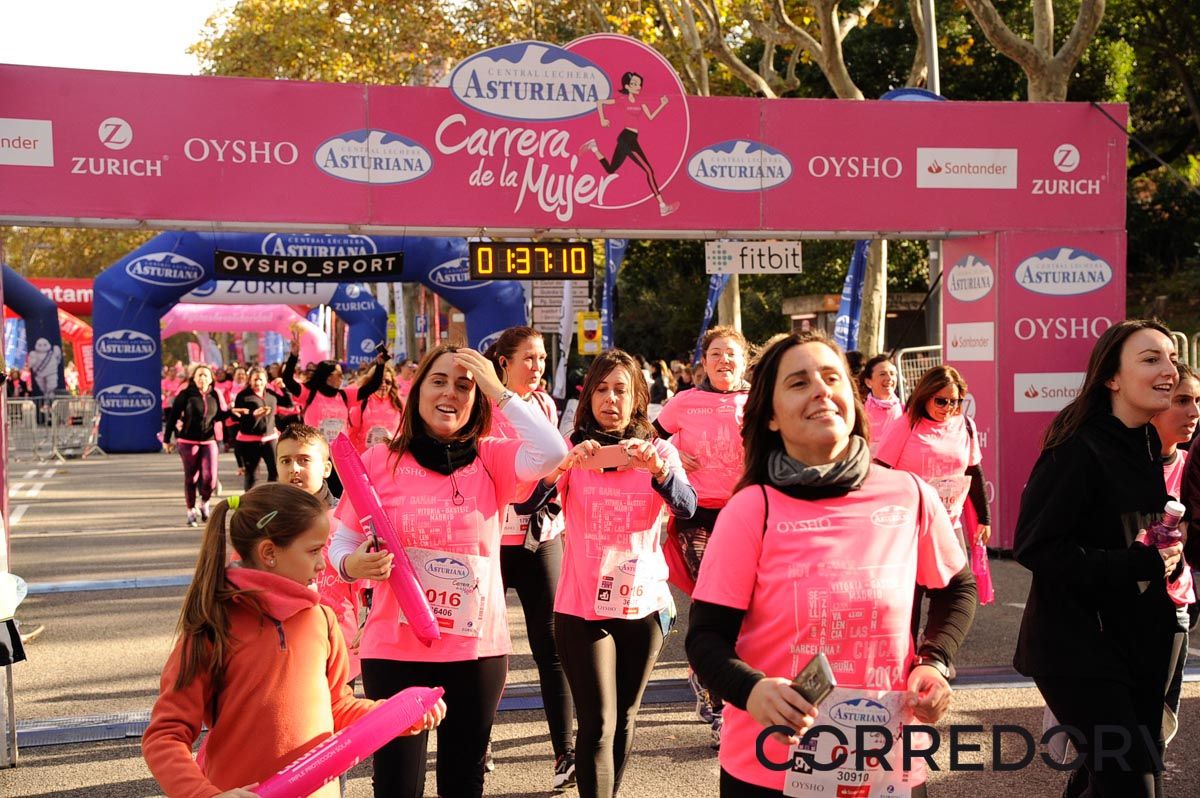 Llegada de la Carrera de la Mujer de Barcelona (ARCO DERECHO 78)