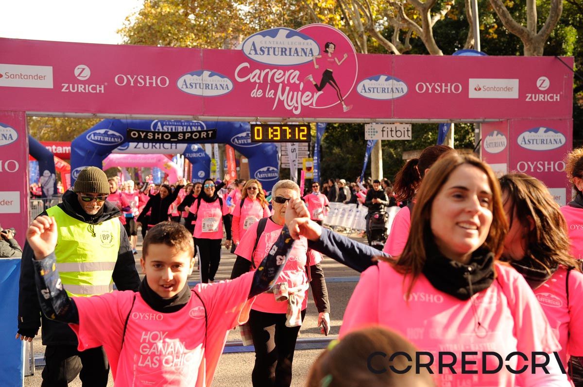 Llegada de la Carrera de la Mujer de Barcelona (ARCO DERECHO 79)