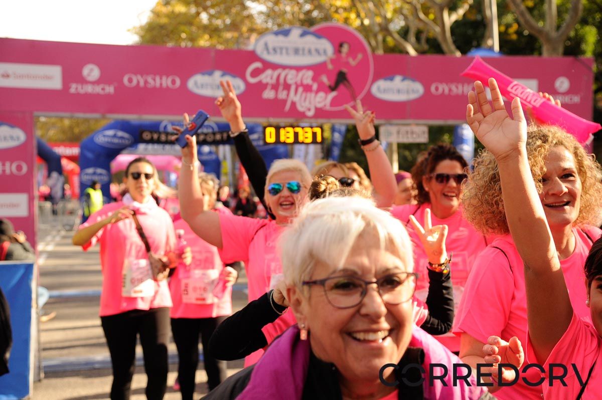 Llegada de la Carrera de la Mujer de Barcelona (ARCO DERECHO 79)