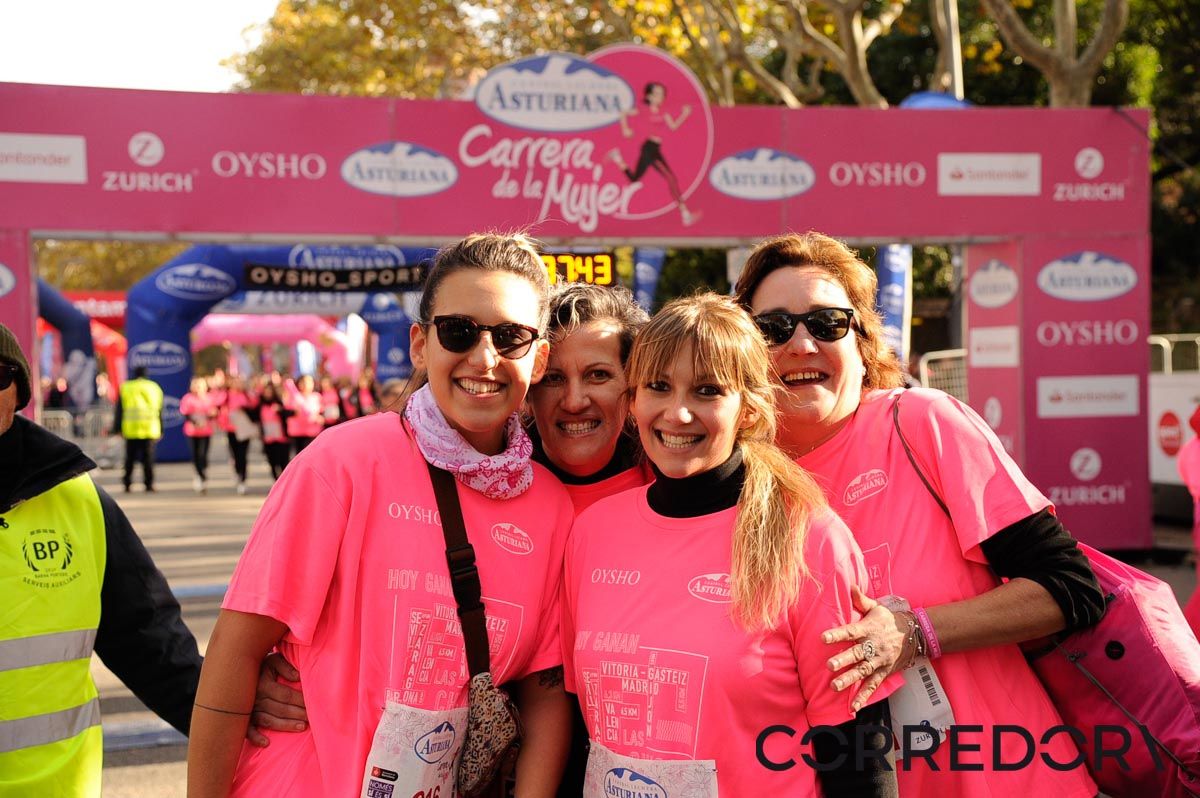 Llegada de la Carrera de la Mujer de Barcelona (ARCO DERECHO 80)