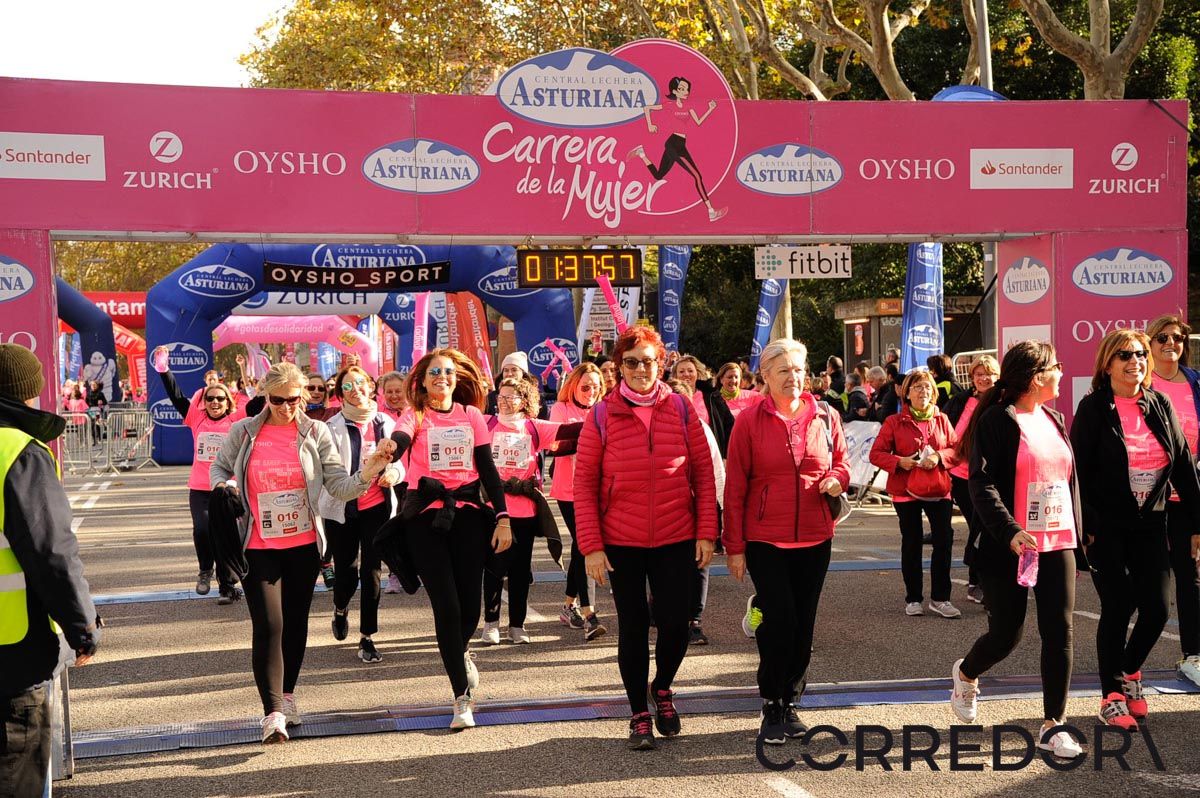 Llegada de la Carrera de la Mujer de Barcelona (ARCO DERECHO 80)
