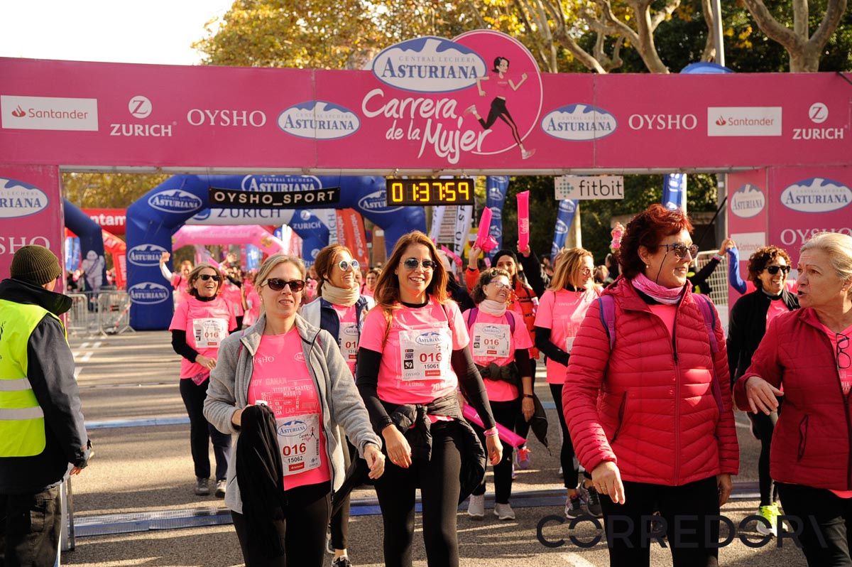 Llegada de la Carrera de la Mujer de Barcelona (ARCO DERECHO 80)