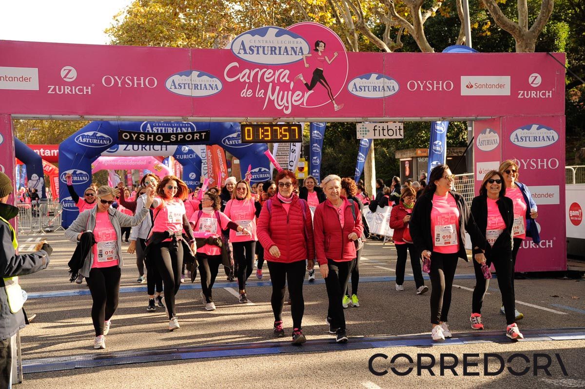 Llegada de la Carrera de la Mujer de Barcelona (ARCO DERECHO 80)