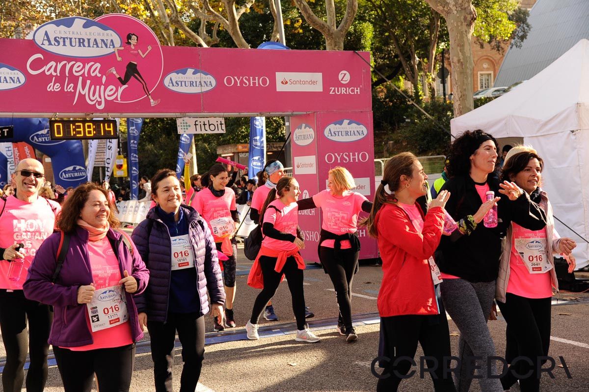 Llegada de la Carrera de la Mujer de Barcelona (ARCO DERECHO 81)