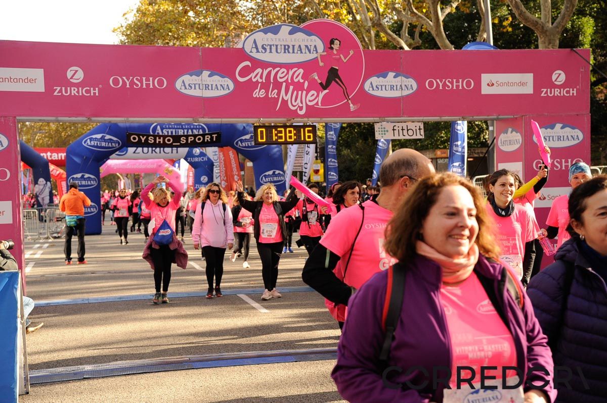Llegada de la Carrera de la Mujer de Barcelona (ARCO DERECHO 81)