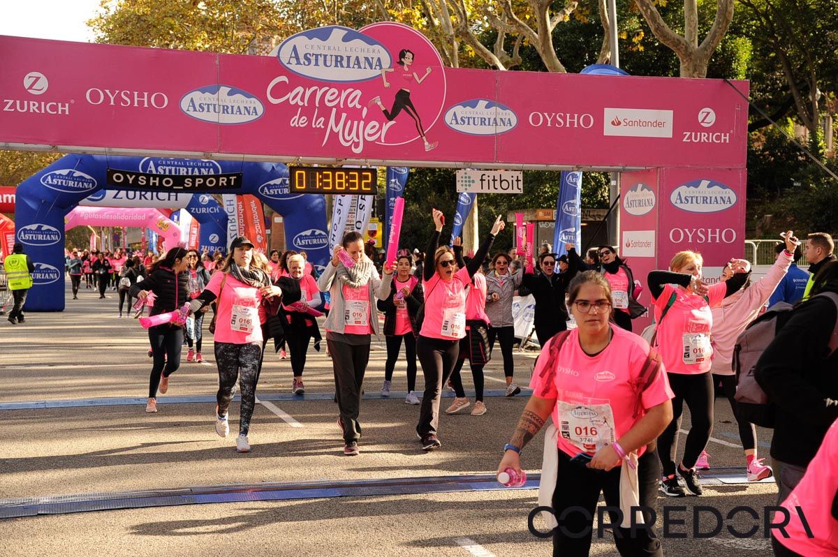 Llegada de la Carrera de la Mujer de Barcelona (ARCO DERECHO 81)