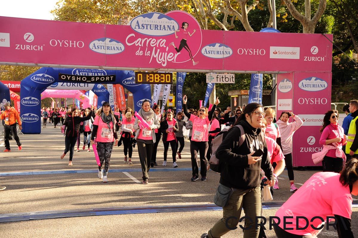 Llegada de la Carrera de la Mujer de Barcelona (ARCO DERECHO 81)