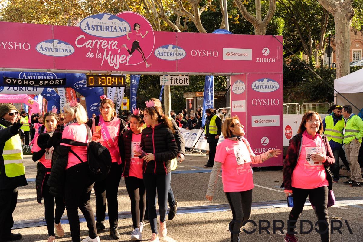 Llegada de la Carrera de la Mujer de Barcelona (ARCO DERECHO 82)