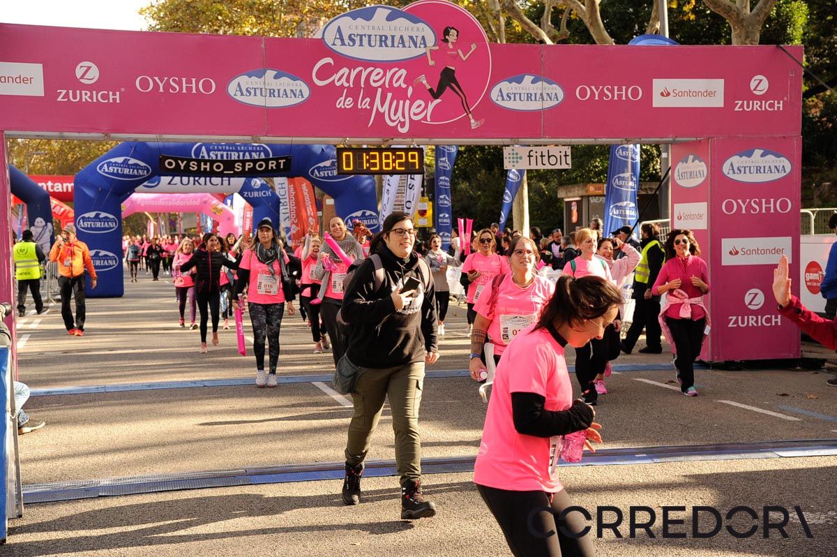 Llegada de la Carrera de la Mujer de Barcelona (ARCO DERECHO 81)