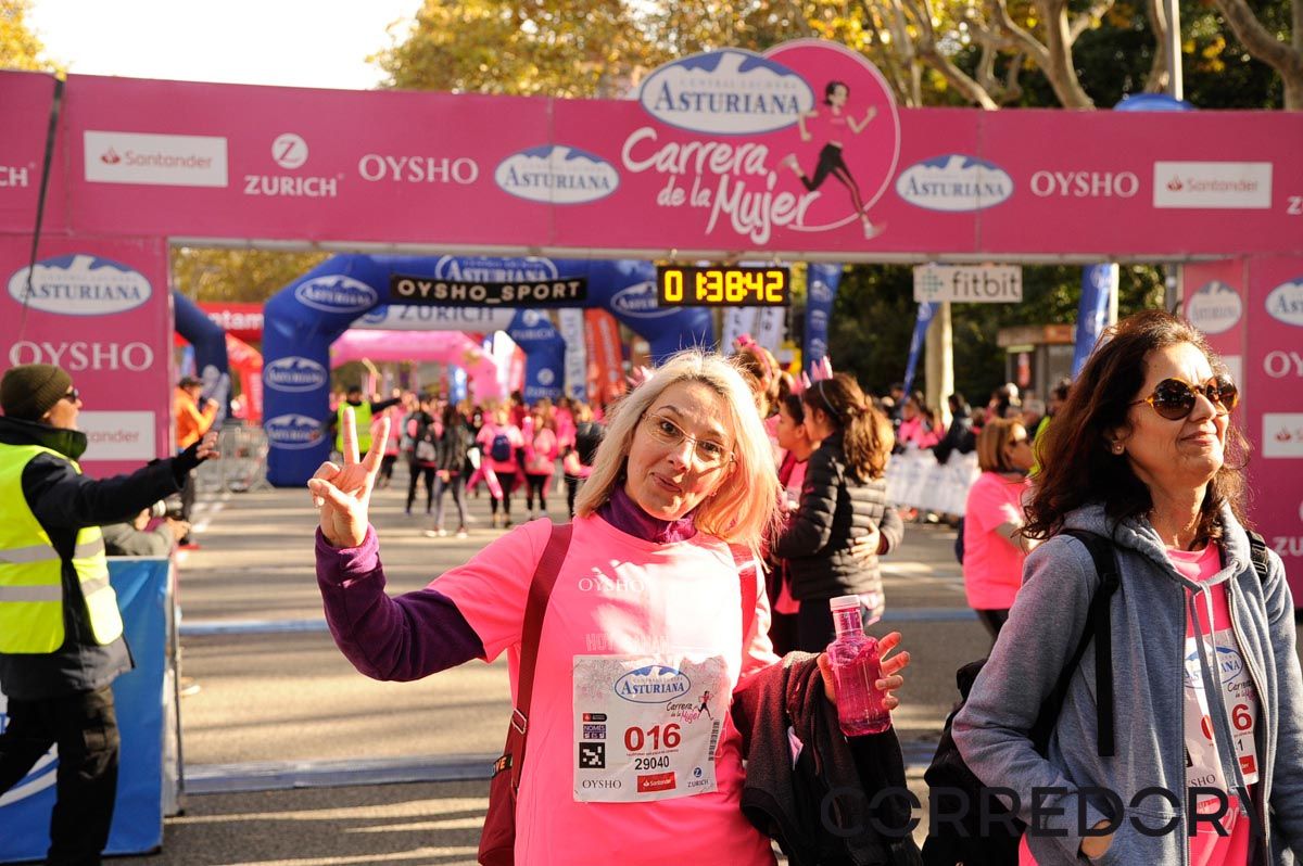 Llegada de la Carrera de la Mujer de Barcelona (ARCO DERECHO 82)