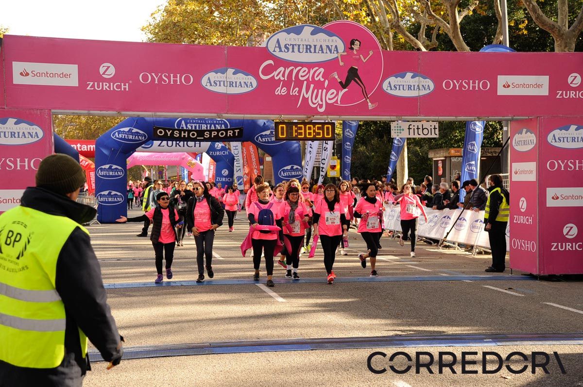 Llegada de la Carrera de la Mujer de Barcelona (ARCO DERECHO 82)