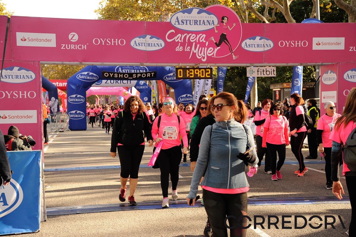 Llegada de la Carrera de la Mujer de Barcelona (ARCO DERECHO 82)