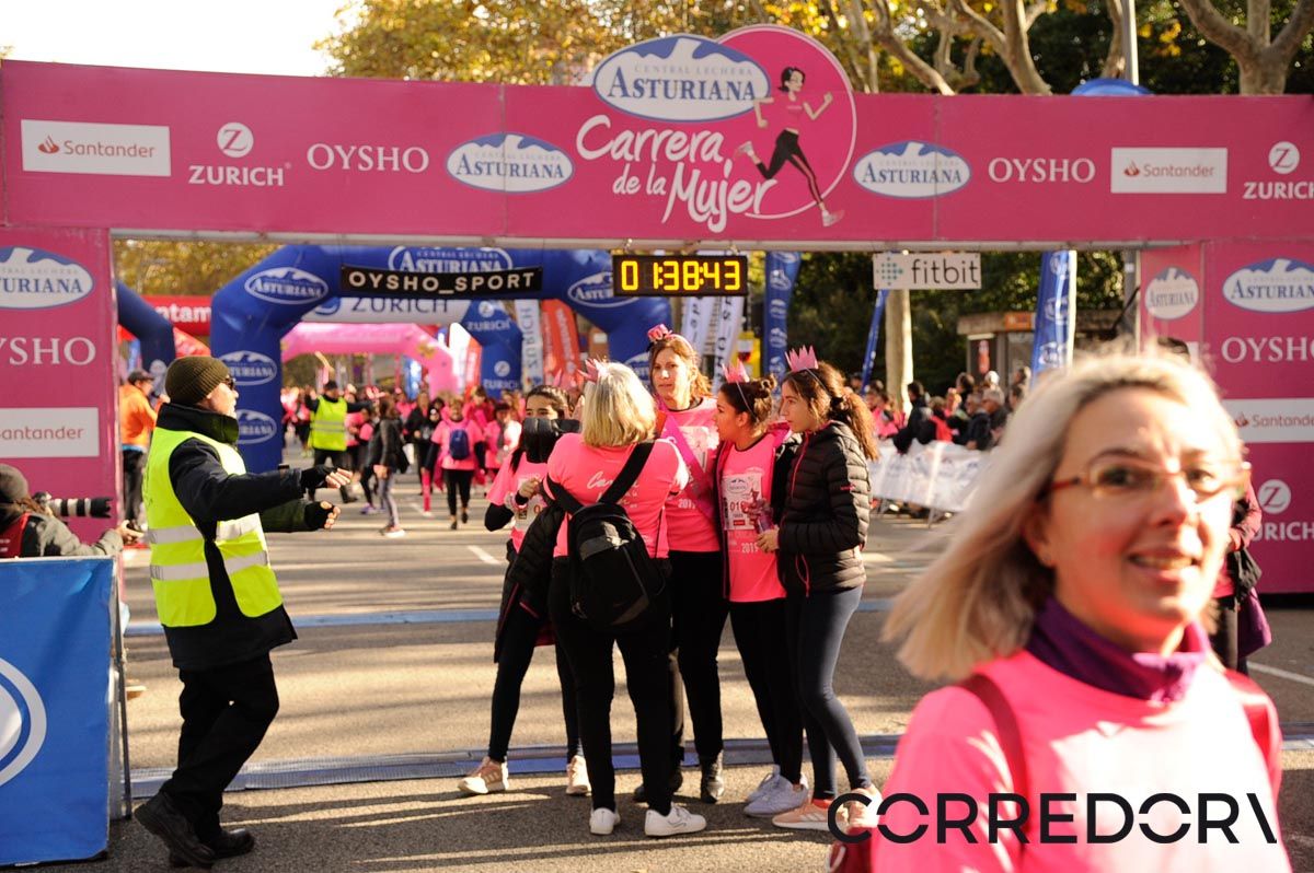 Llegada de la Carrera de la Mujer de Barcelona (ARCO DERECHO 82)