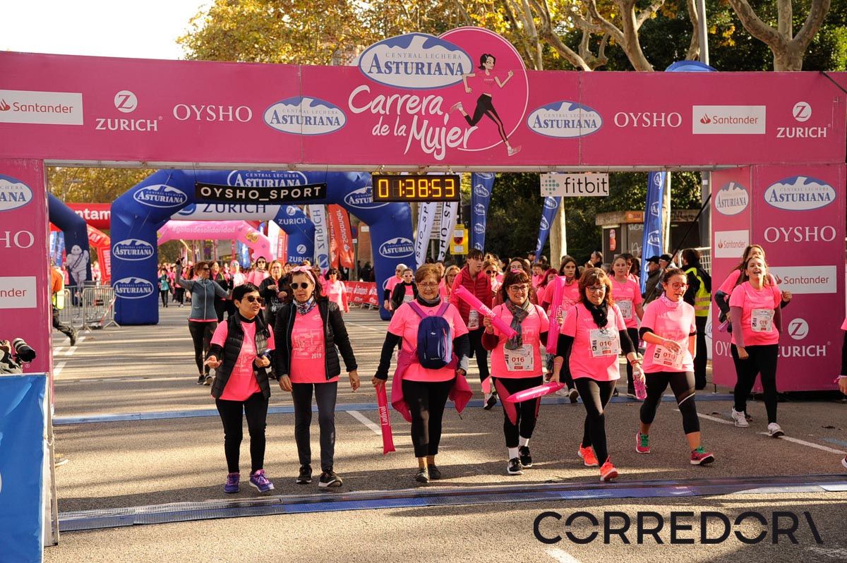 Llegada de la Carrera de la Mujer de Barcelona (ARCO DERECHO 82)