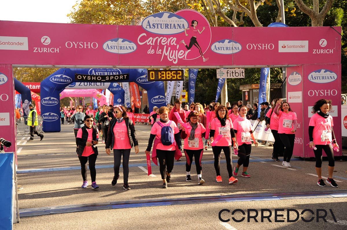 Llegada de la Carrera de la Mujer de Barcelona (ARCO DERECHO 82)