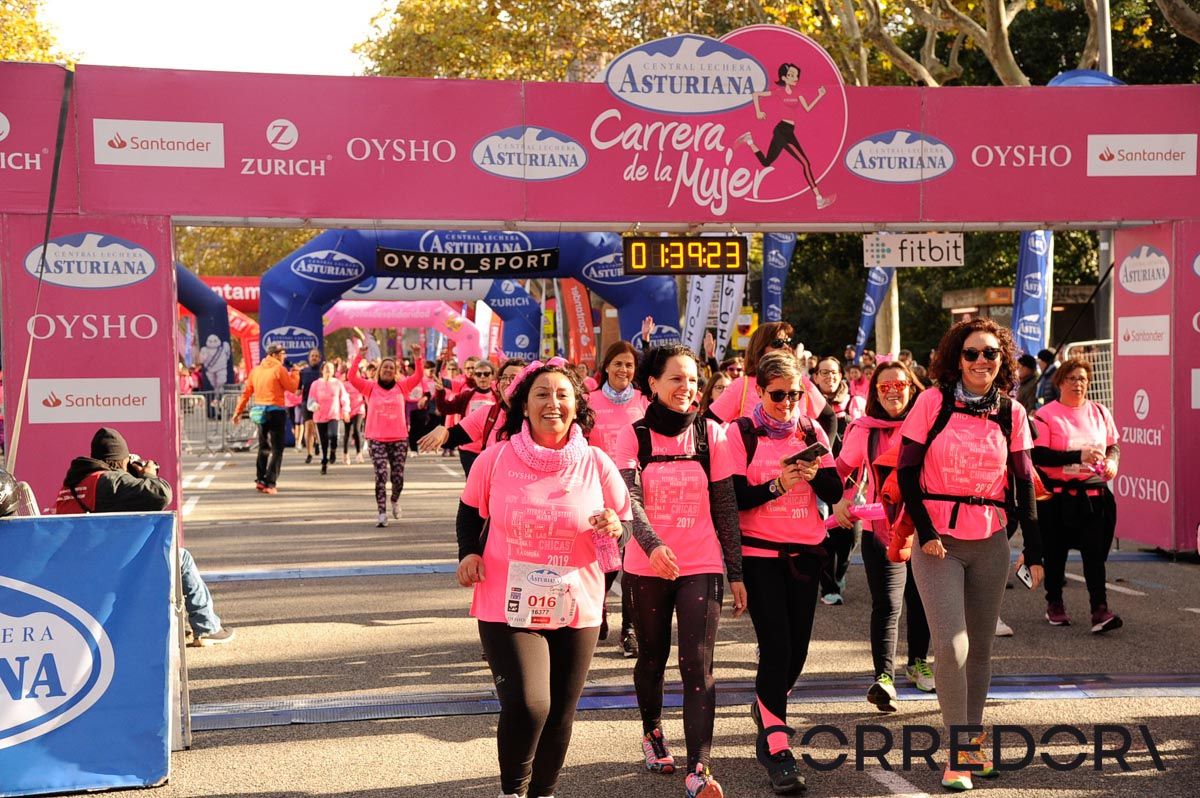 Llegada de la Carrera de la Mujer de Barcelona (ARCO DERECHO 83)