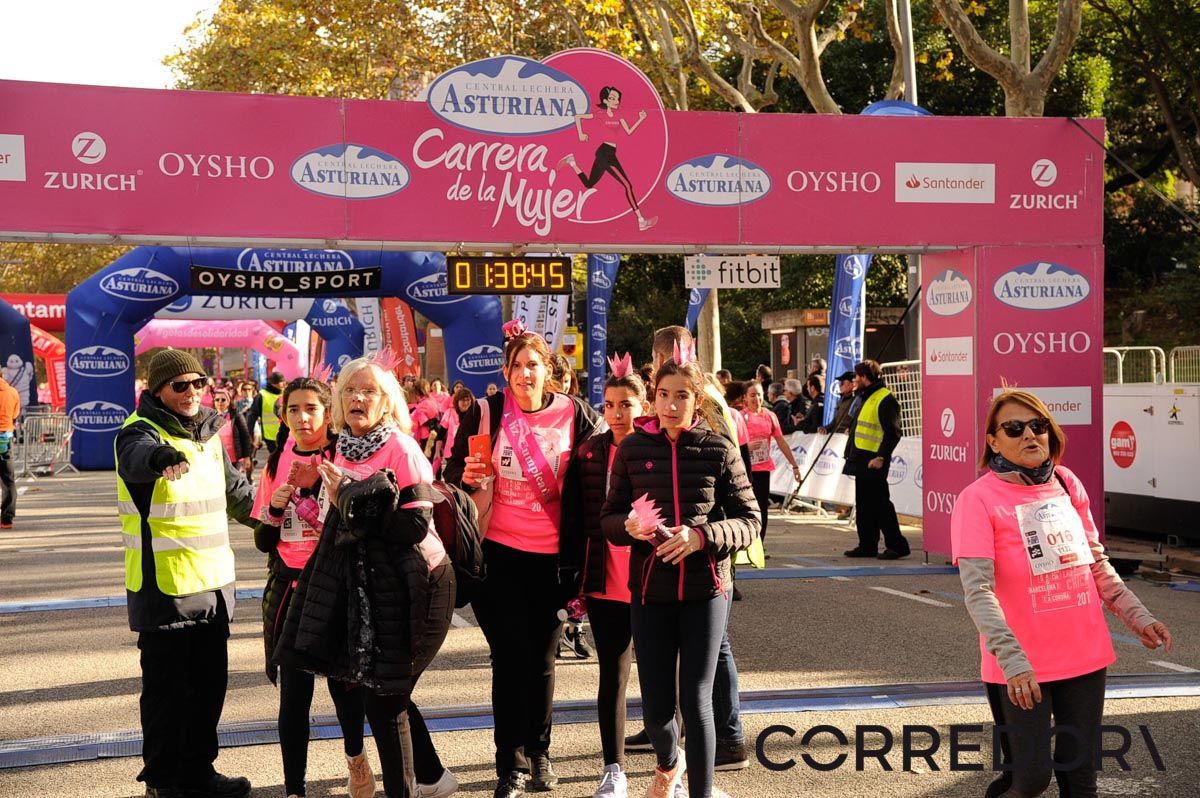 Llegada de la Carrera de la Mujer de Barcelona (ARCO DERECHO 82)