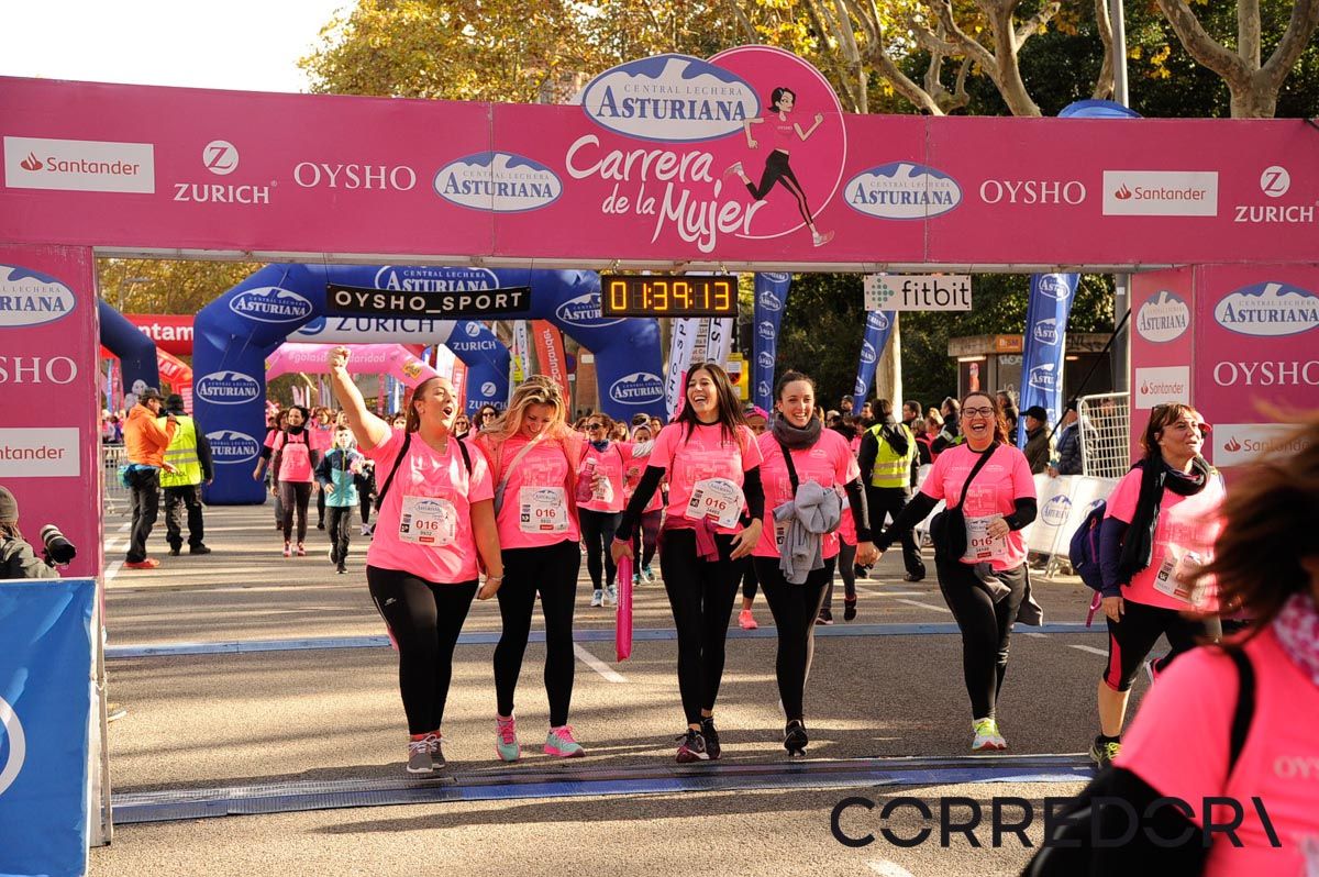 Llegada de la Carrera de la Mujer de Barcelona (ARCO DERECHO 82)
