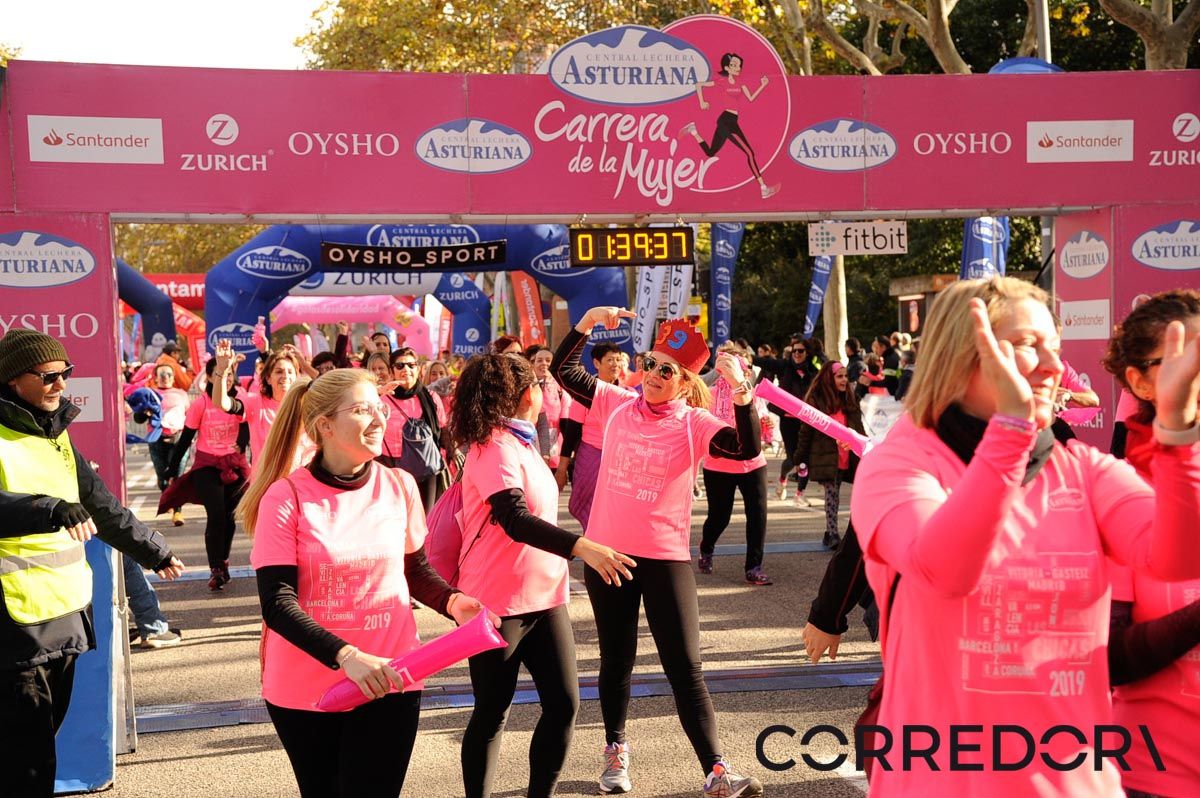 Llegada de la Carrera de la Mujer de Barcelona (ARCO DERECHO 83)