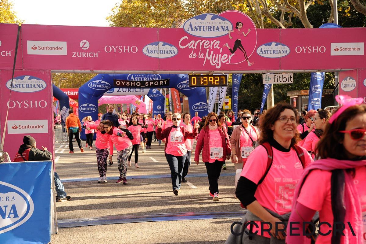 Llegada de la Carrera de la Mujer de Barcelona (ARCO DERECHO 83)