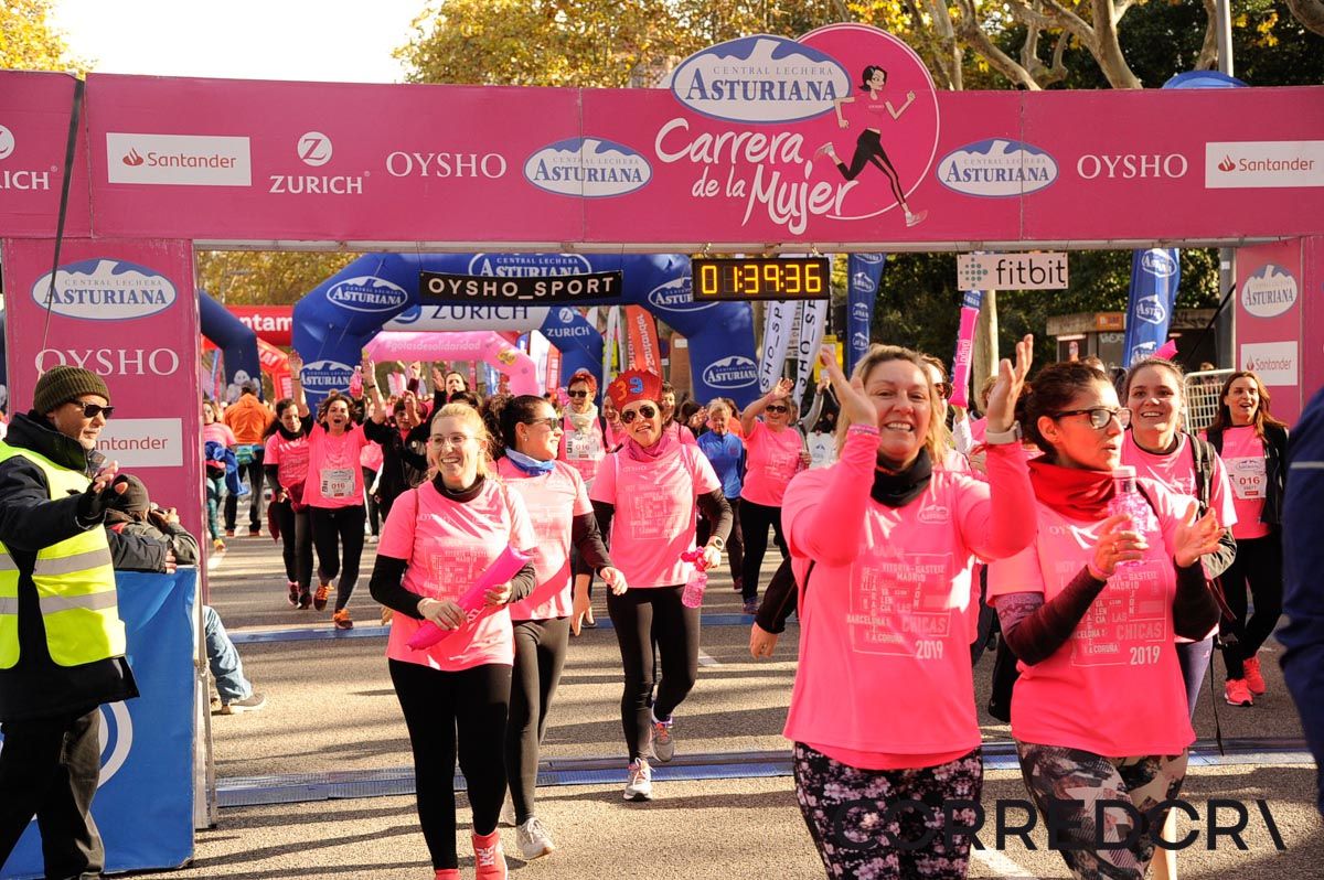 Llegada de la Carrera de la Mujer de Barcelona (ARCO DERECHO 83)