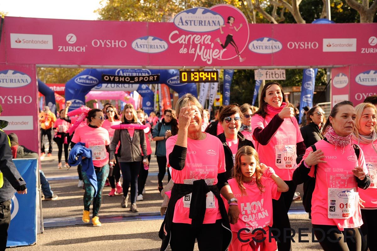 Llegada de la Carrera de la Mujer de Barcelona (ARCO DERECHO 83)