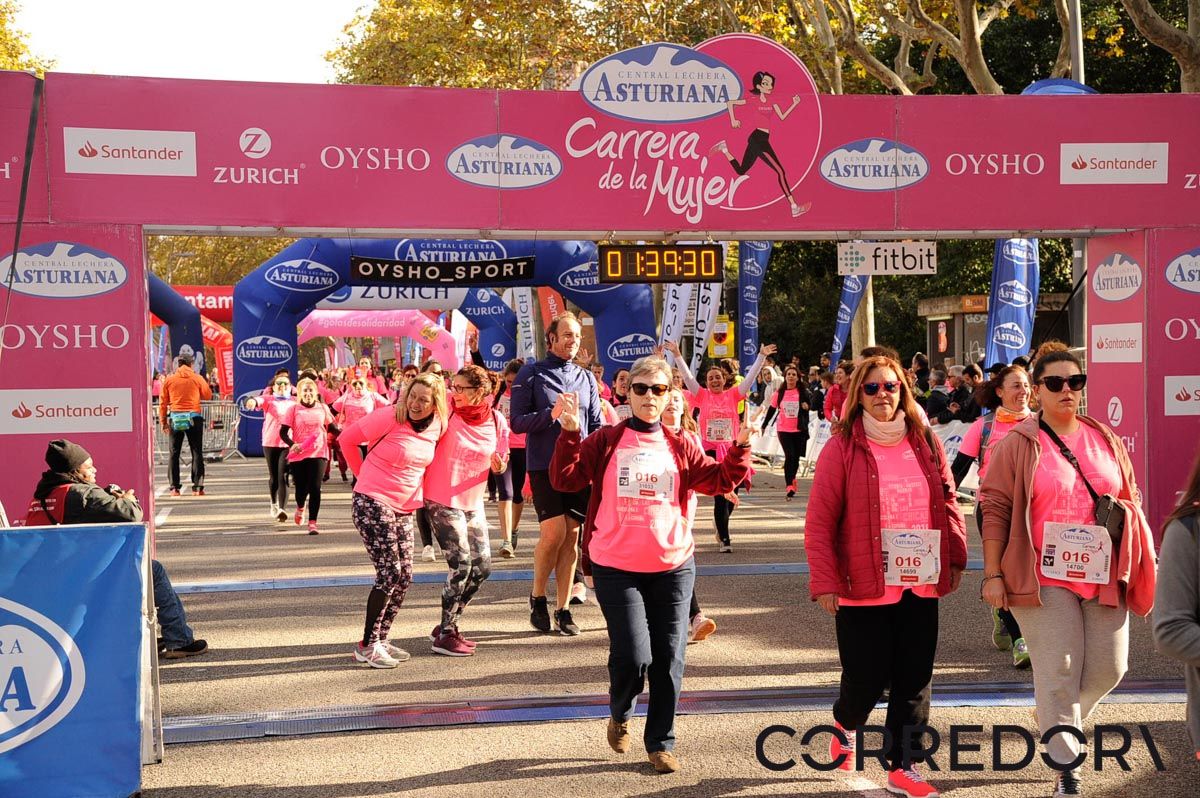 Llegada de la Carrera de la Mujer de Barcelona (ARCO DERECHO 83)