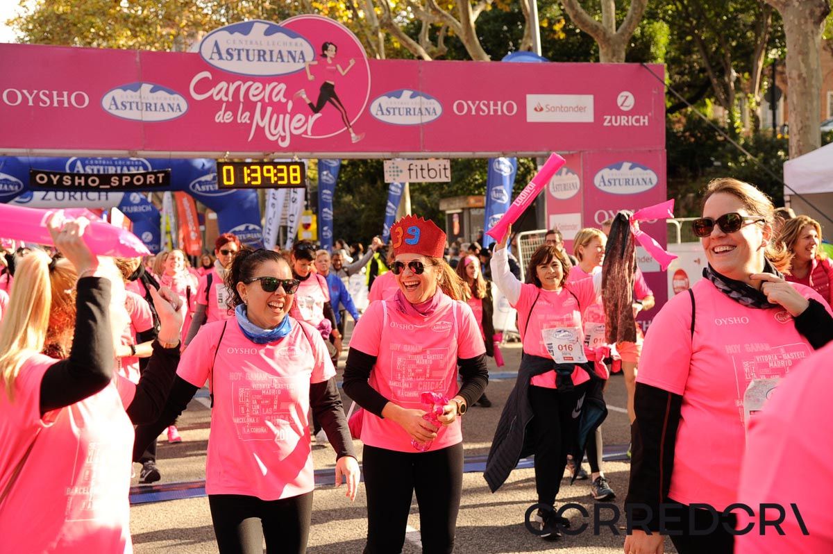 Llegada de la Carrera de la Mujer de Barcelona (ARCO DERECHO 83)