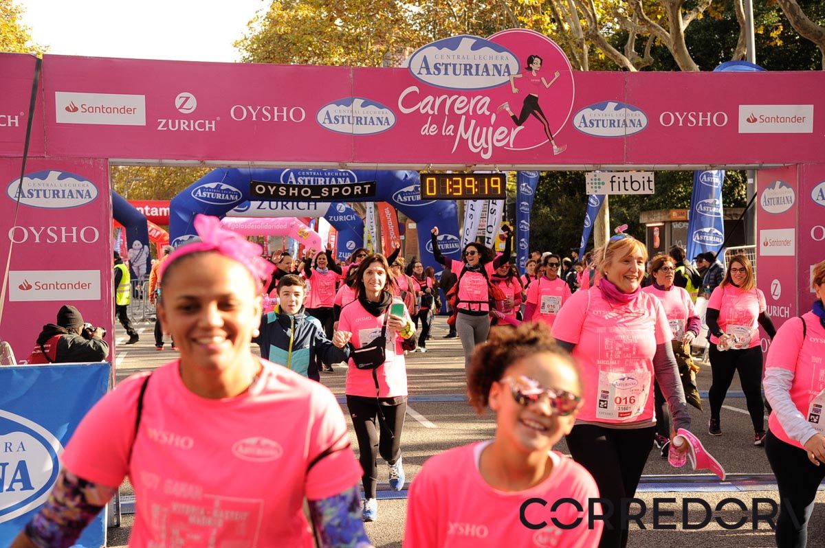 Llegada de la Carrera de la Mujer de Barcelona (ARCO DERECHO 83)