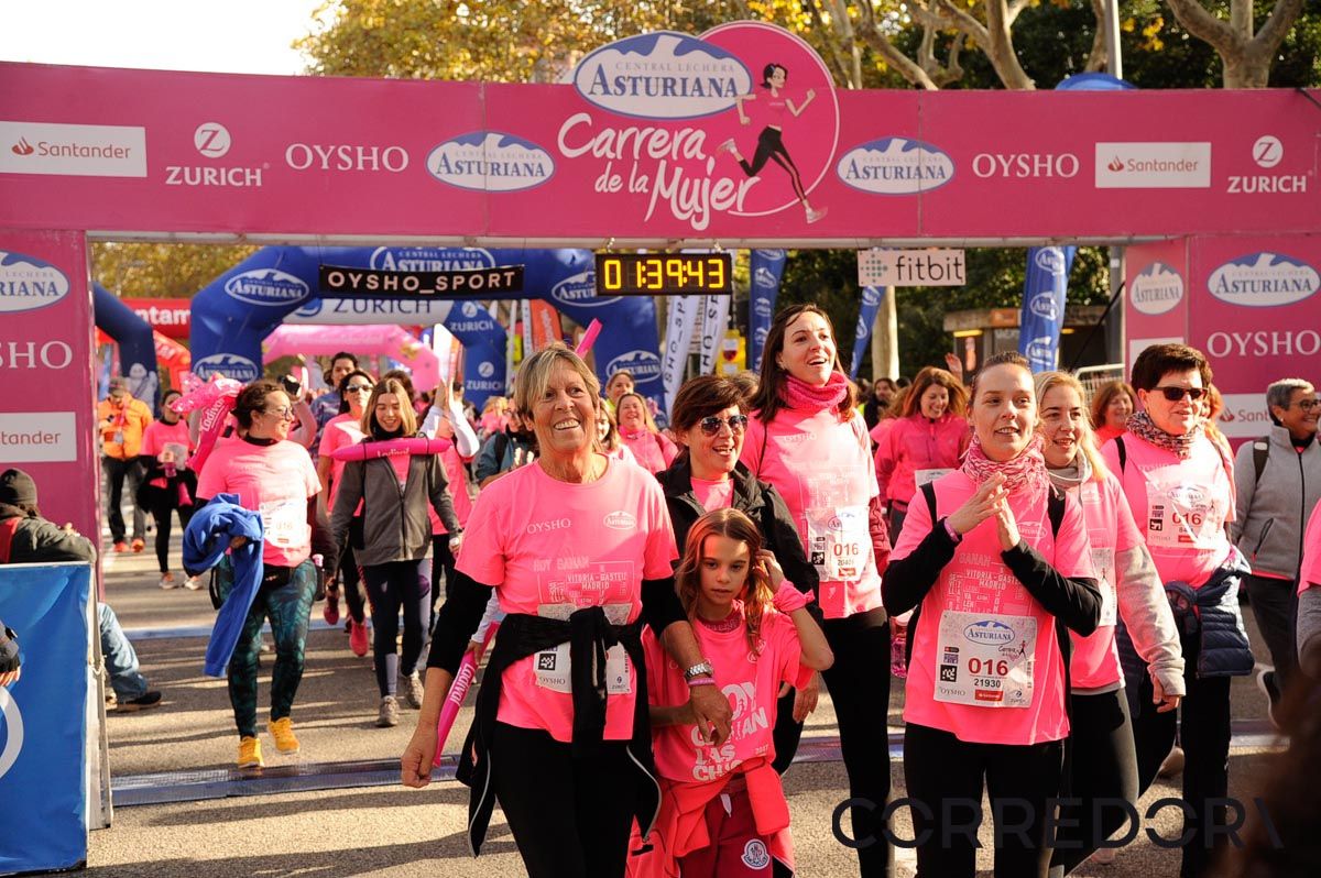Llegada de la Carrera de la Mujer de Barcelona (ARCO DERECHO 83)