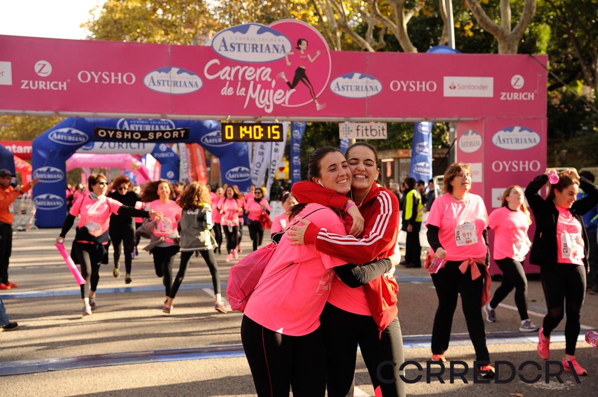 Llegada de la Carrera de la Mujer de Barcelona (ARCO DERECHO 84)