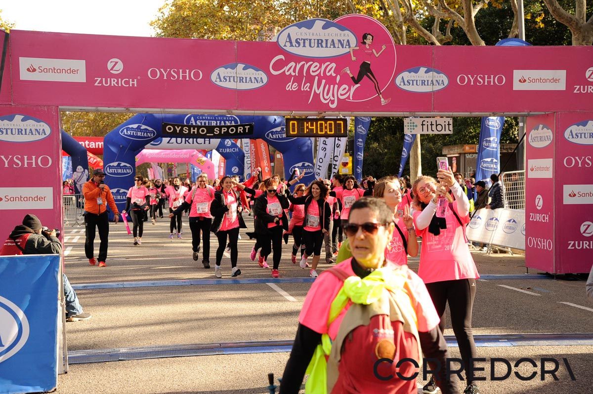 Llegada de la Carrera de la Mujer de Barcelona (ARCO DERECHO 84)