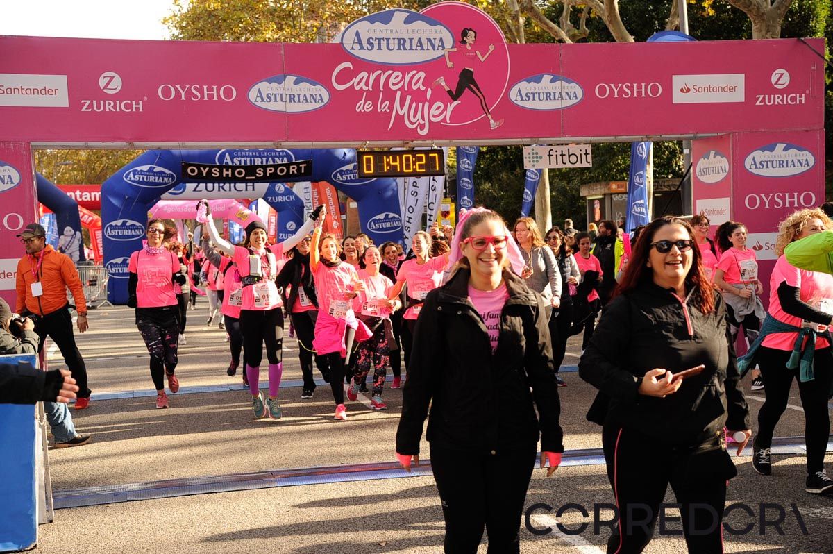 Llegada de la Carrera de la Mujer de Barcelona (ARCO DERECHO 84)