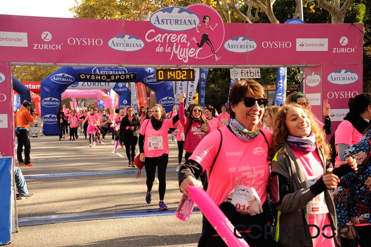 Llegada de la Carrera de la Mujer de Barcelona (ARCO DERECHO 84)