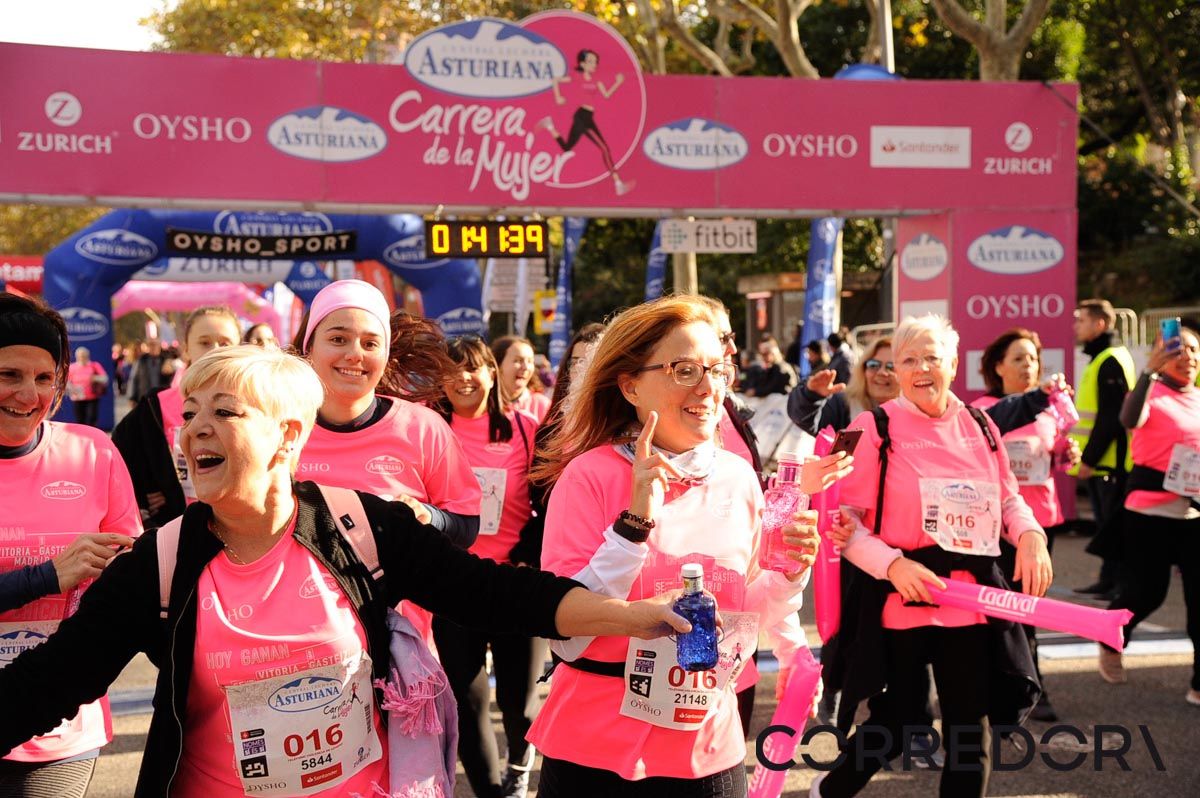 Llegada de la Carrera de la Mujer de Barcelona (ARCO DERECHO 86)