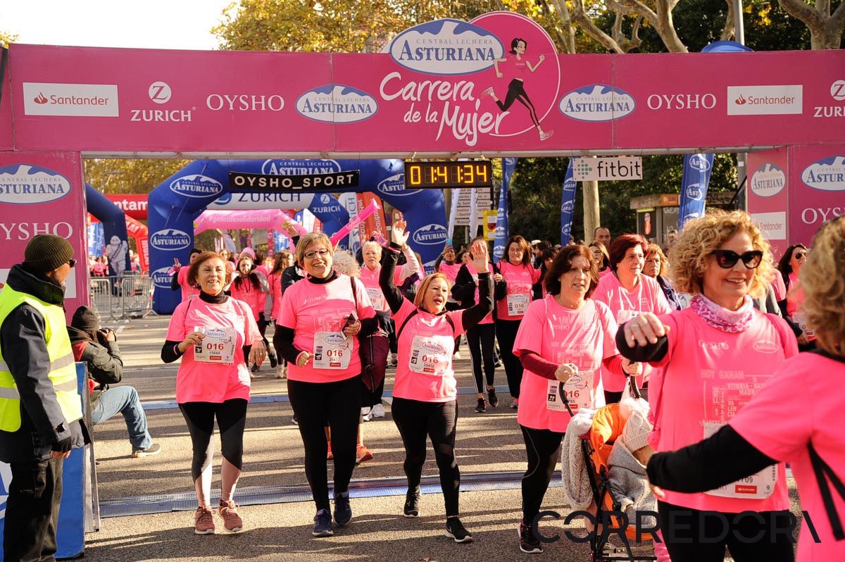 Llegada de la Carrera de la Mujer de Barcelona (ARCO DERECHO 86)