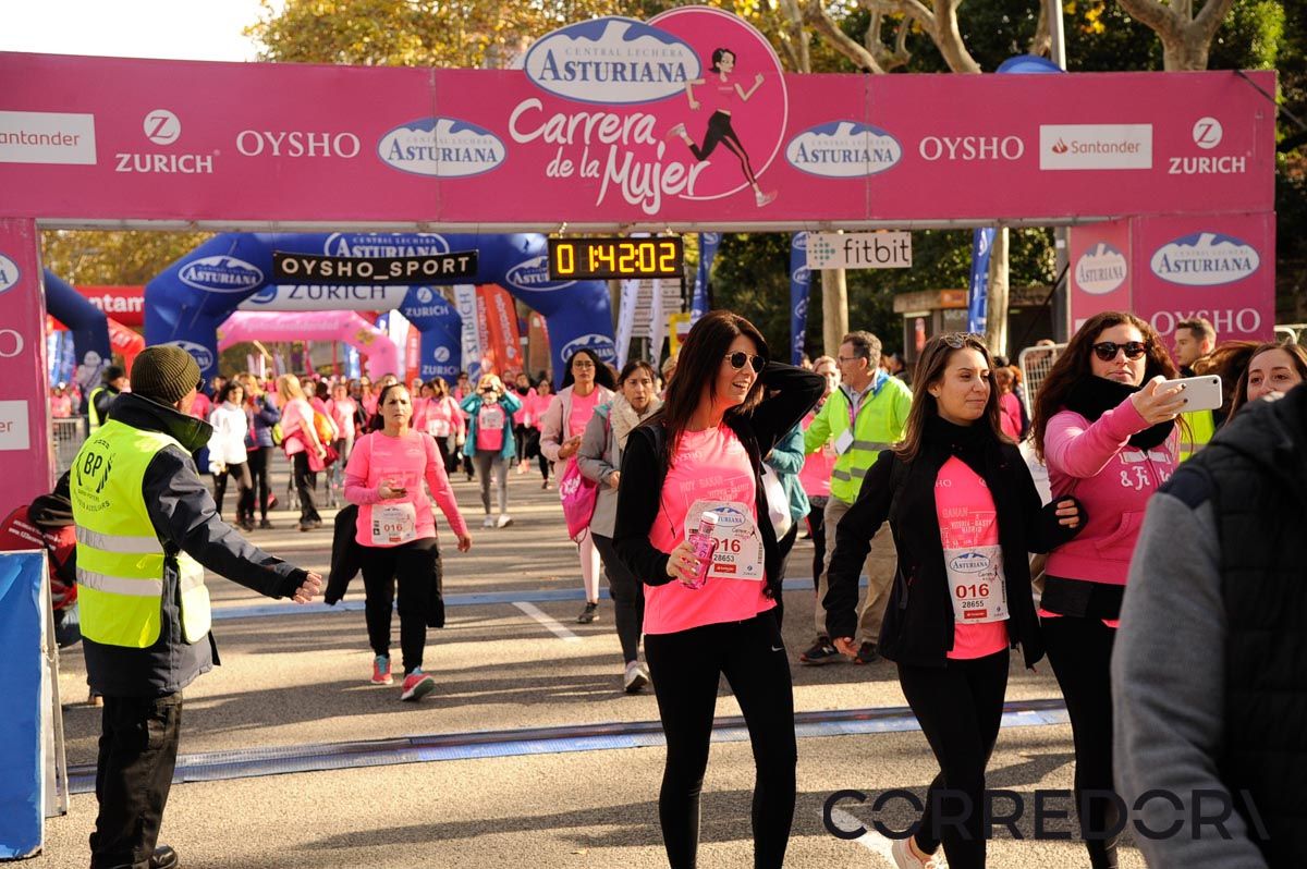 Llegada de la Carrera de la Mujer de Barcelona (ARCO DERECHO 87)