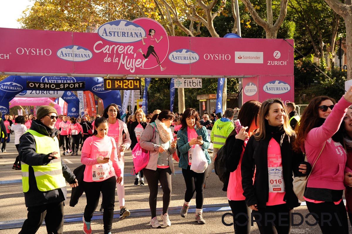 Llegada de la Carrera de la Mujer de Barcelona (ARCO DERECHO 87)