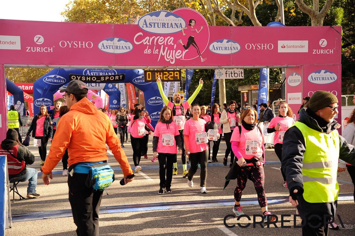 Llegada de la Carrera de la Mujer de Barcelona (ARCO DERECHO 88)