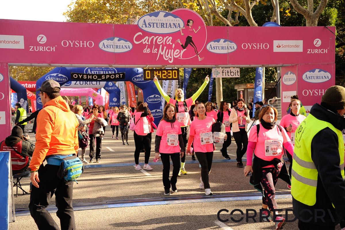 Llegada de la Carrera de la Mujer de Barcelona (ARCO DERECHO 88)