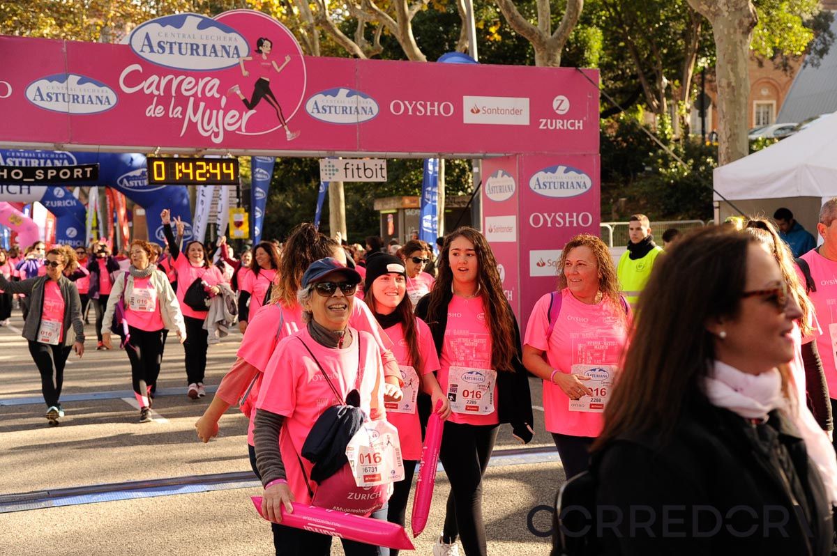 Llegada de la Carrera de la Mujer de Barcelona (ARCO DERECHO 88)