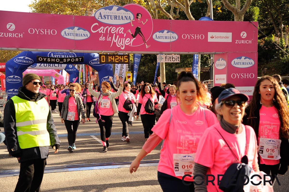 Llegada de la Carrera de la Mujer de Barcelona (ARCO DERECHO 88)