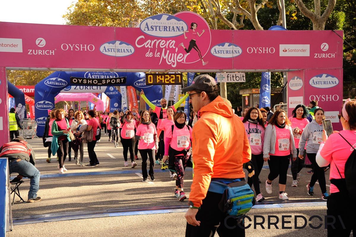 Llegada de la Carrera de la Mujer de Barcelona (ARCO DERECHO 88)