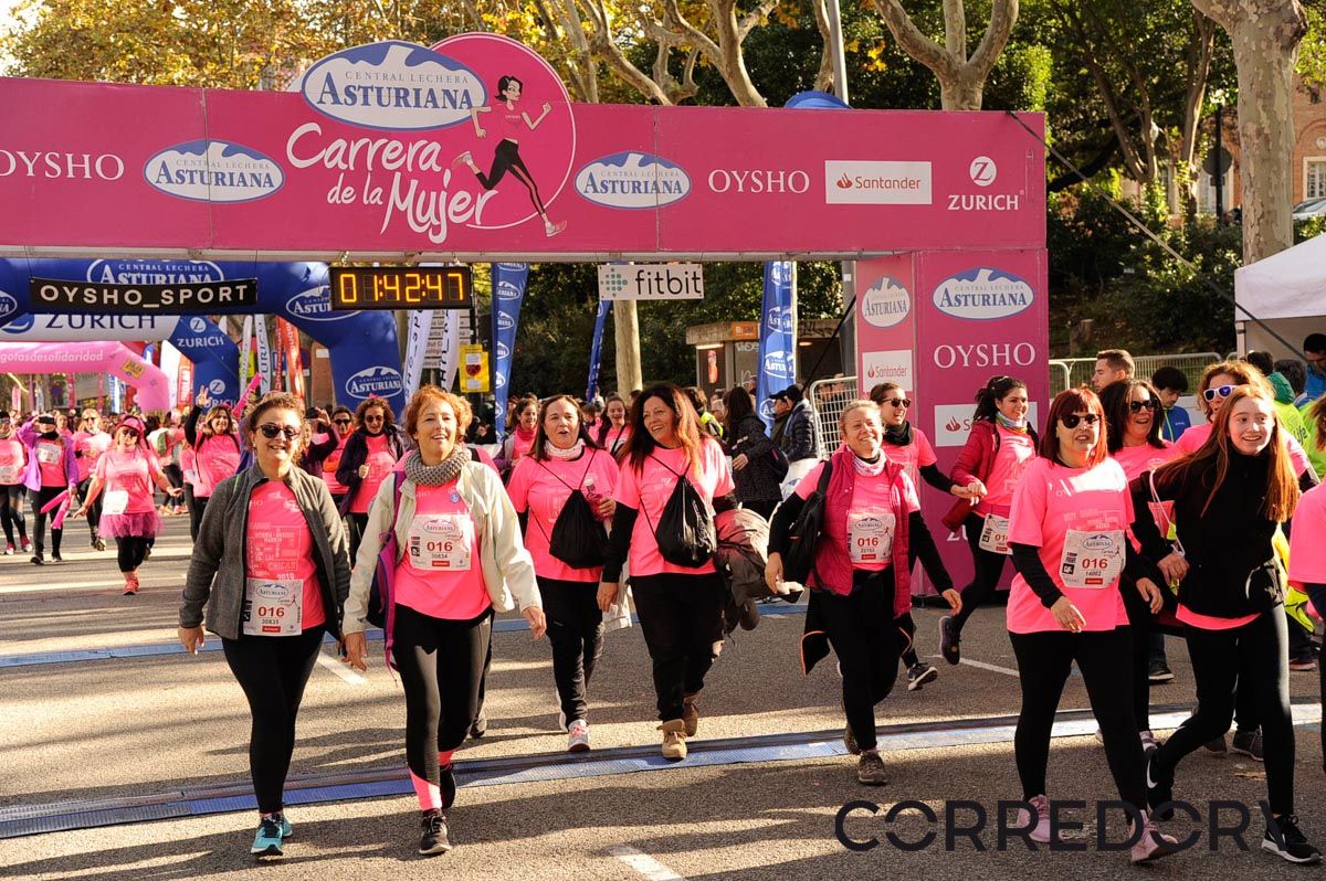 Llegada de la Carrera de la Mujer de Barcelona (ARCO DERECHO 88)