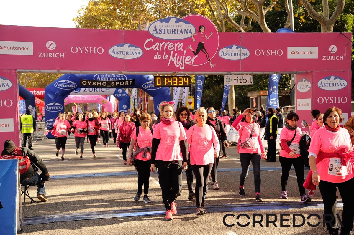Llegada de la Carrera de la Mujer de Barcelona (ARCO DERECHO 90)