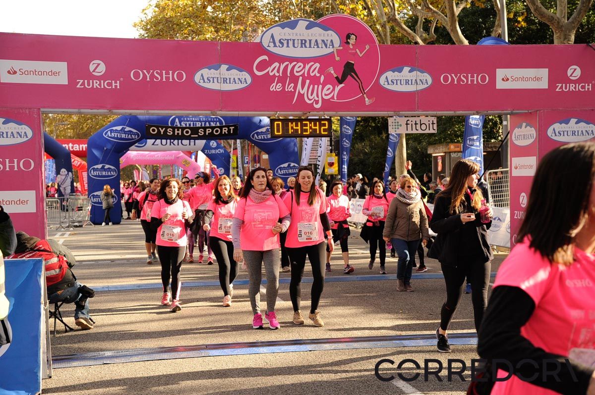 Llegada de la Carrera de la Mujer de Barcelona (ARCO DERECHO 90)